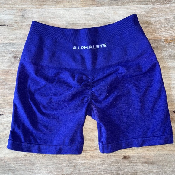 Alphalete Amplify Short 4.5" - Electric Purple - Picture 3 of 3